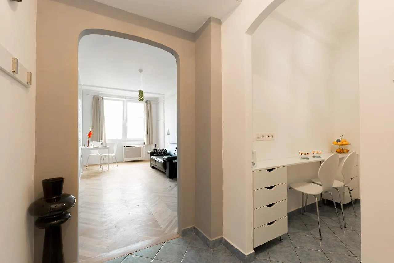 Pamka Place Budapest 0*,